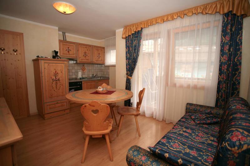 Casa Maurivan Canazei Bagian luar foto