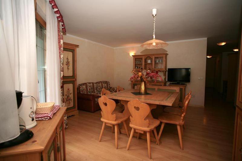 Casa Maurivan Canazei Bagian luar foto
